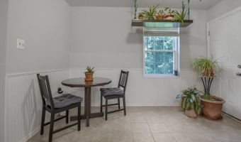 878 COLLEGE Pkwy #103, Rockville, MD 20850