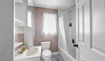 5642 WEDDEL St, Dearborn Heights, MI 48125