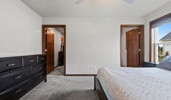 4410 W CAPITOL Dr, Appleton, WI 54913