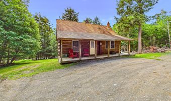 15 N Ridge Rd, Beaver Cove, ME 04441