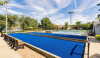 102 Sylvan Lake Blvd, Bayville, NJ 08721