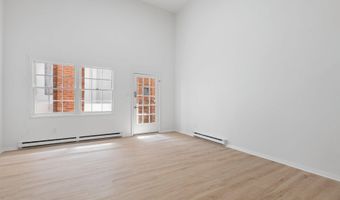 207 S PATRICK St 207, Alexandria, VA 22314