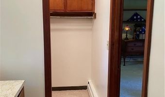 40 Aaron Ave Ave, Bristol, RI 02809