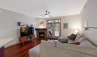 8253 Mayo Dr 103, Madison, WI 53719