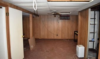 916 3Rd Ave, Ackley, IA 50601