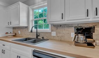 2450 Kuykendall Rd, Albertville, AL 35951