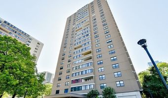 8 Whittier Pl 17D, Boston, MA 02114