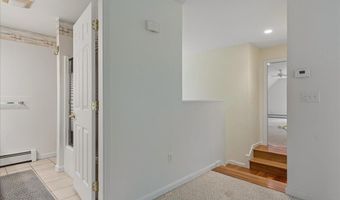 51 Dockside Ln, Belfast, ME 04915