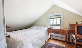 74 Third St, Newport, RI 02840