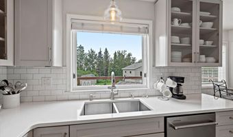 15250 Evergreen Ridge St, Anchorage, AK 99516