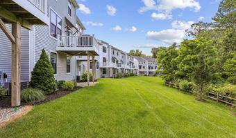21 Brentwood Cir 21, Danbury, CT 06810