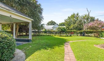 208 S Guegnon St, Abbeville, LA 70510