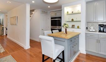 435 Cabot St B, Beverly, MA 01915