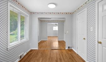 7408 MASONVILLE Dr, Annandale, VA 22003