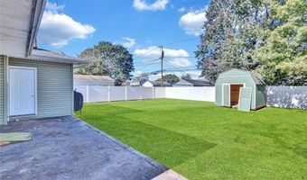 34 Croydon Rd, Amityville, NY 11701