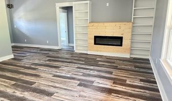 1128 Duke Dr, Bauxite, AR 72011
