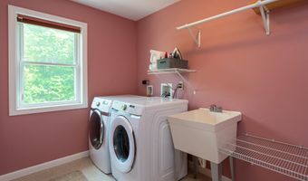33 Hobart Hill Rd, Brookline, NH 03033