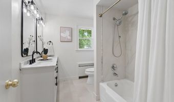 2219 N UNION St, Appleton, WI 54911