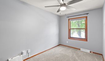 5423 Norris St, Ames, IA 50014