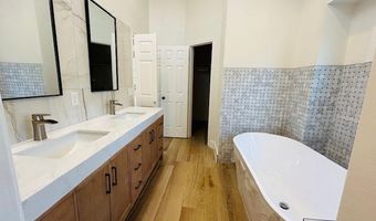 17119 Upper Bay Rd, Addison, TX 75001