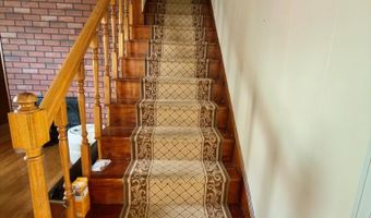 51 N River St, Auxier, KY 41602