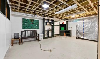 73 Oakwood St, Albany, NY 12208