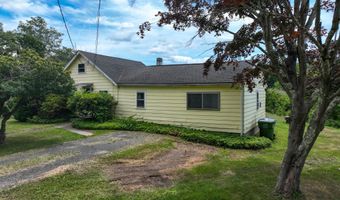 90 Water St, Chester, CT 06412