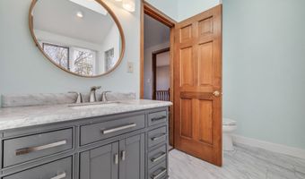 403 Southcreek Dr N, Indianapolis, IN 46217