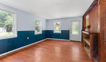 499 Augusta Rd, Belgrade, ME 04917