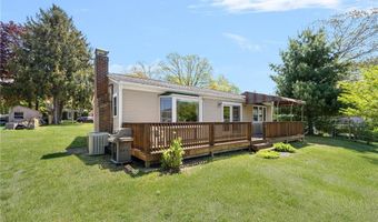 106 N River Dr, Narragansett, RI 02882