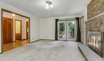 6720 S Shore Dr, Altoona, WI 54720