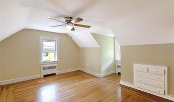 10 Roosevelt Ave, Lincoln, RI 02865