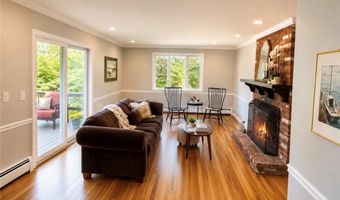 3 Pinetop Rd, Barrington, RI 02806