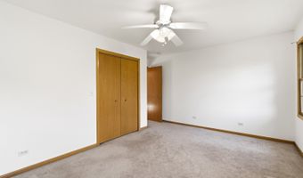 546 N 4th Ave, Addison, IL 60101