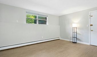 1 Town House Ln 6, Acton, MA 01720