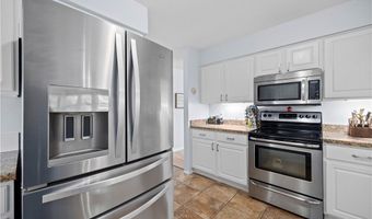 875 Hampton Cir 3, Aurora, OH 44202