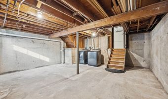 827 Limecrest Rd, Andover, NJ 07860