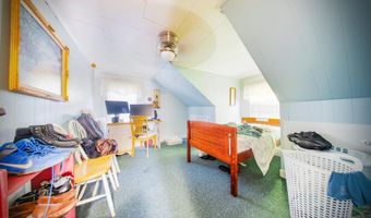 25 Eighth St, Auburn, ME 04210