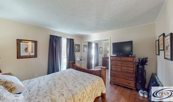 495 Shore Dr, Big Sandy, TN 38221