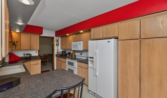 200 Westbend Cir, Ames, IA 50014