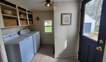 84 14th St, Bangor, ME 04401