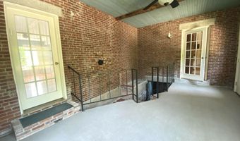 199 Main St, Belfast, ME 04915