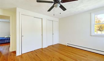 8 Ashby St, Johnston, RI 02919