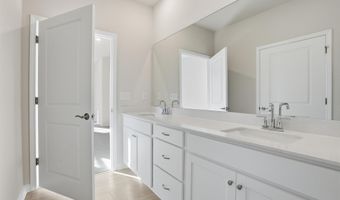 738 N Iron Hill St, Boiling Springs, SC 29316