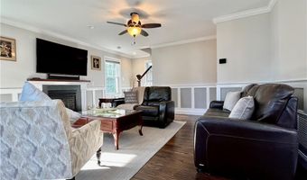 24 Stockholm St, Newport, RI 02840