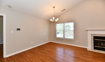 9397 Villa Woods Dr 213, Avon, IN 46123
