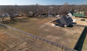 205 Lindsey Ave, Adair, OK 74330