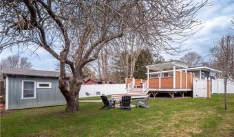 100 Renfrew Ave, Middletown, RI 02842