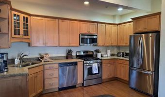 12 CATHERINE St 2, Newport, RI 02840