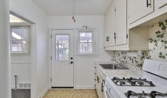 1717 W CEDAR St, Allentown, PA 18104